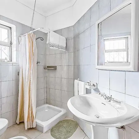 빌라 Sleeps 8 With Pool Air Con And Wifi *